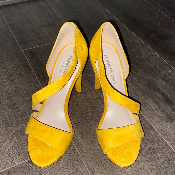 Kenneth Cole heels - Picture 2 of 8